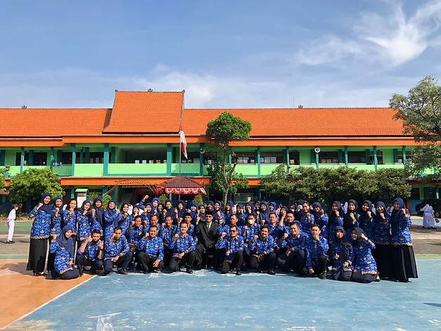 c69800_4dc27cc2655543429f38f64fae5dfea6_mv2