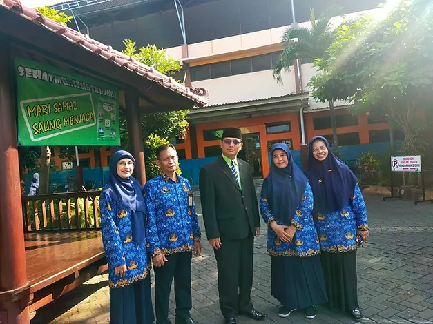 c69800_f6dad516fbf6445ab203dfb07d9d3408_mv2